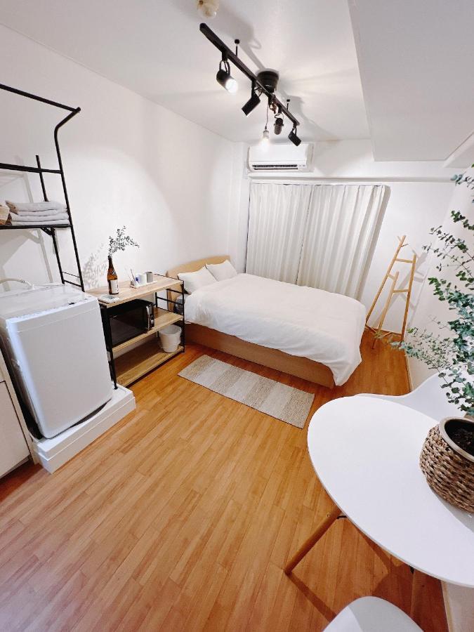 新宿 琥珀館 Apartemen *